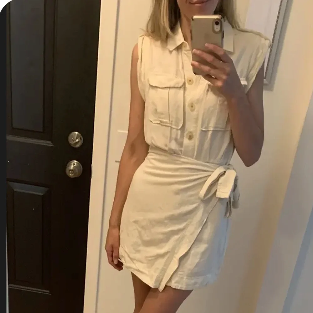 Derek Lam Beige Apron Wrap Mini Dress SIZE 10 Linen Designer Work Safari $365 - Picture 6 of 16